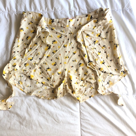 PacSun Lottie Moss Floral Shorts NWOT - Picture 4 of 4